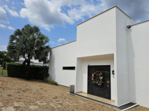 Girardot Casa estilo mediterraneo con piscina privada
